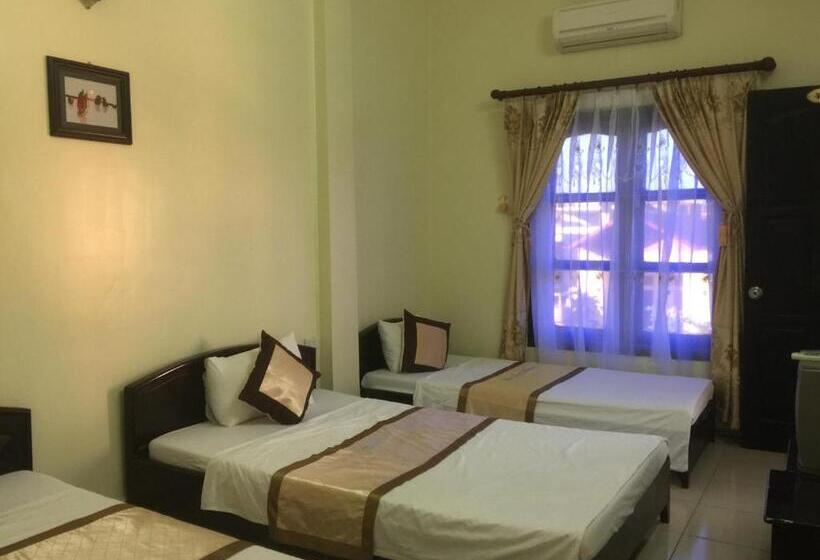 اتاق استاندارد سه نفره, Thu Guest House