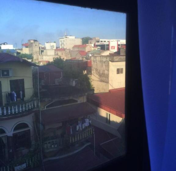 اتاق استاندارد سه نفره, Thu Guest House