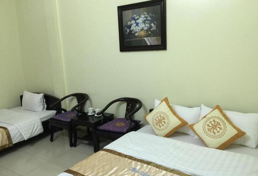 اتاق استاندارد سه نفره, Thu Guest House