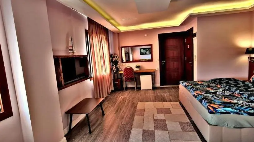 اتاق سه نفره دلوکس با چشم‌انداز دریا, Malena Boutique Otel