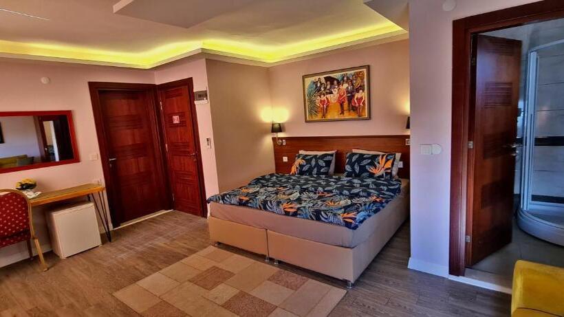 海景豪华三人间, Malena Boutique Otel