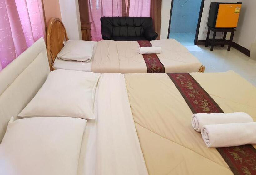 חדר משפחתי, Punya Garden