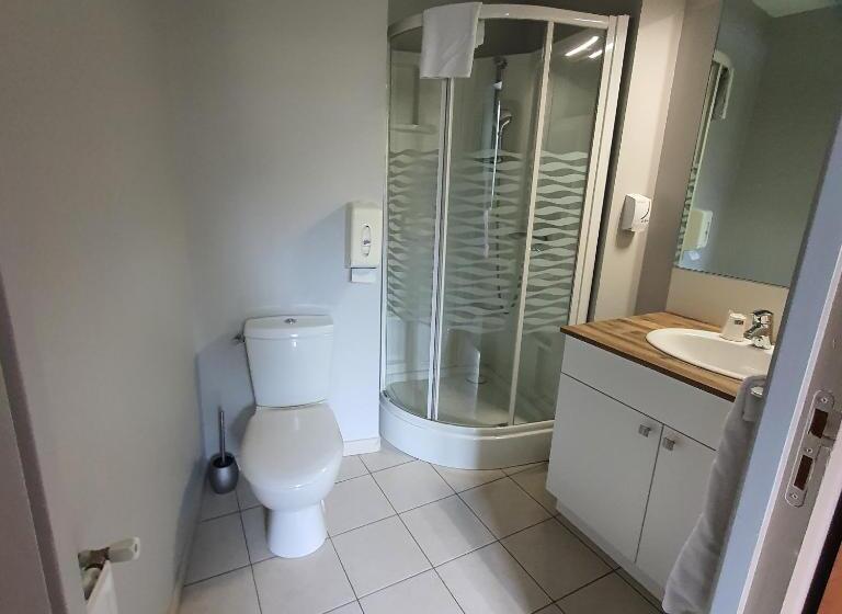 스탠다드 룸, Restaurant Creperie Du Chateau