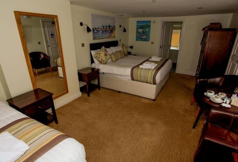 标准三人间, The George