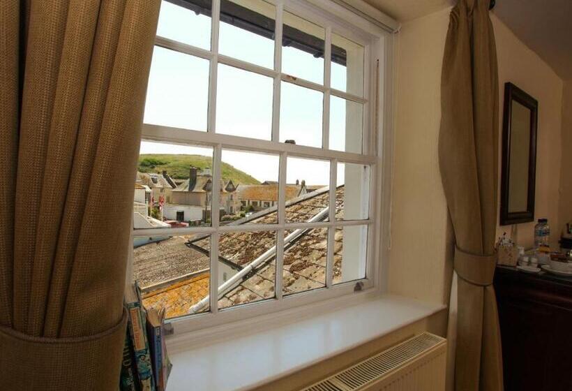 四人标准间, The George