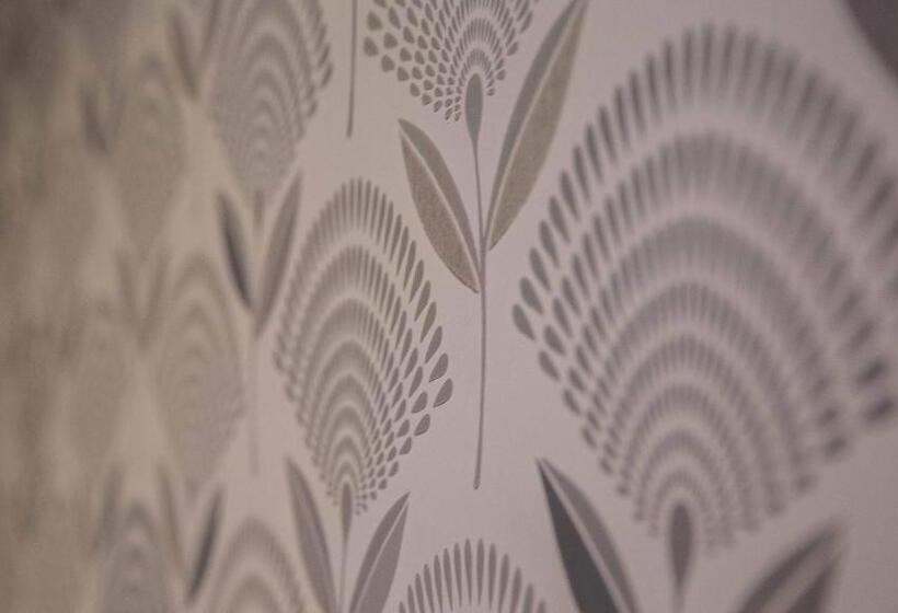 اتاق سوپریور, Timble Inn