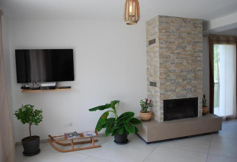 ファミリールーム, La Ferme De Coron