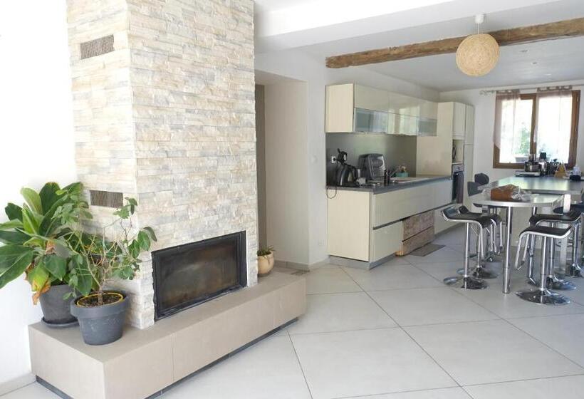 ガーデンビュースタンダードルーム, La Ferme De Coron