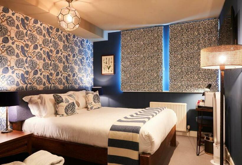 غرفة قياسية سرير كينج, The Kings Arms