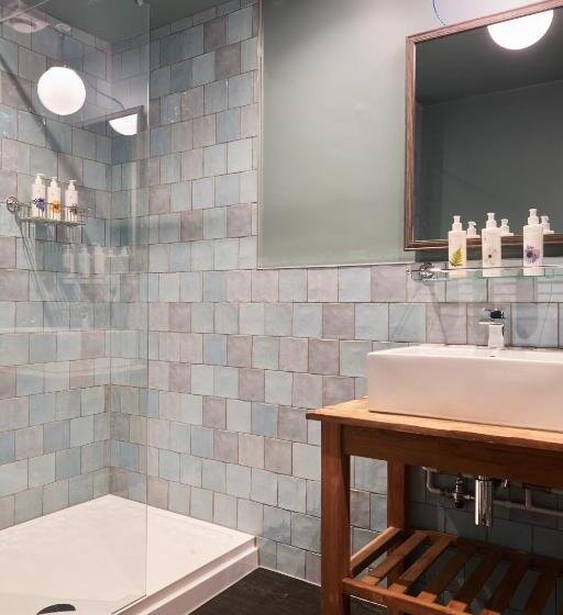 غرفة سوبيريور سرير كينج, The Kings Arms