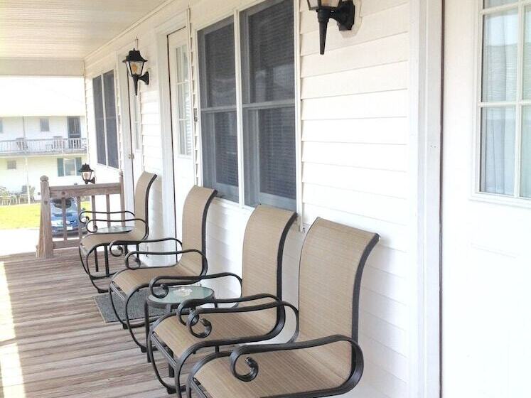 اتاق استاندارد با چشمانداز دریا, Moody S Motel And Cottages