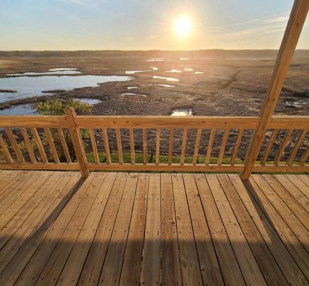 اتاق استاندارد سه تخته با بالکن, Moody S Motel And Cottages