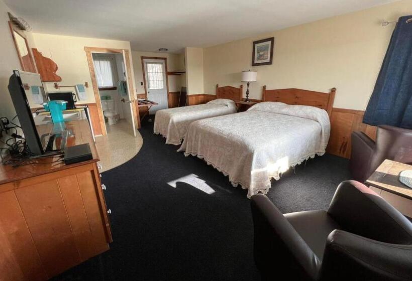 اتاق استاندارد سه تخته با بالکن, Moody S Motel And Cottages