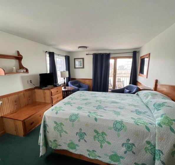 اتاق استاندارد با بالکن, Moody S Motel And Cottages