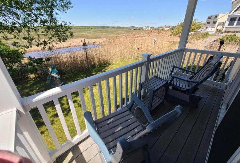 اتاق استاندارد با تخت بزرگ, Moody S Motel And Cottages