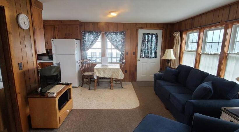 سوئیت 2 خوابه, Moody S Motel And Cottages