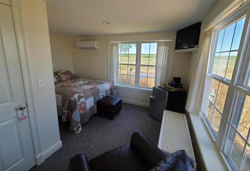 اتاق لوکس, Moody S Motel And Cottages