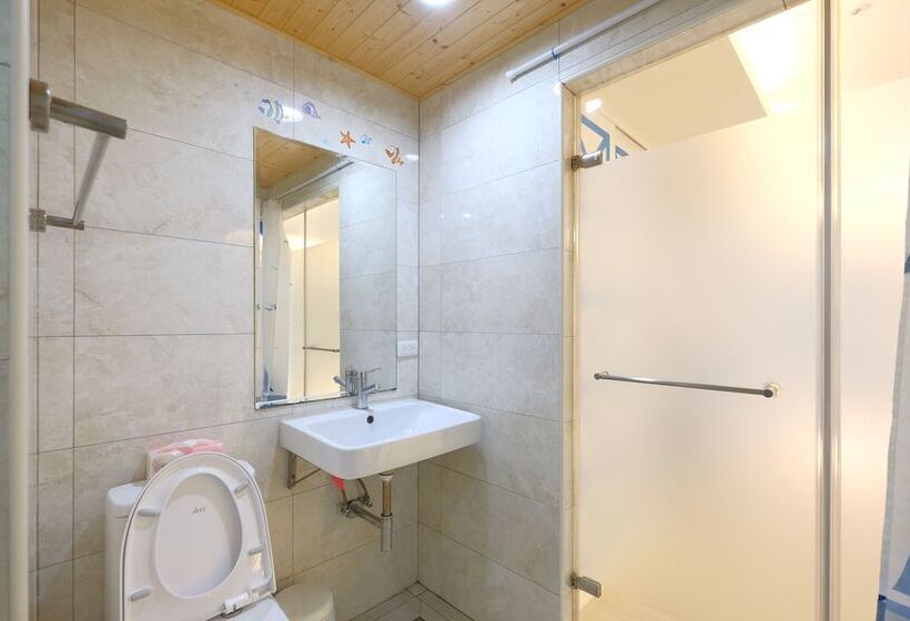 اتاق خانوادگی, 85 Asia