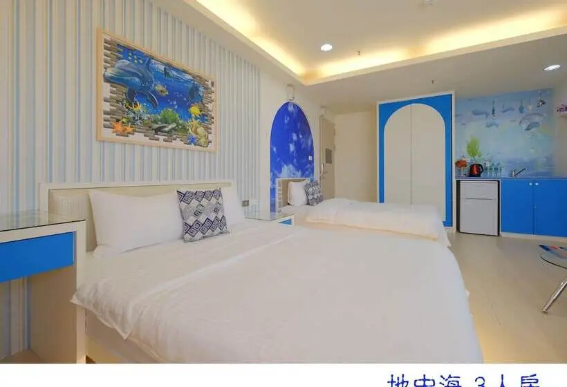 اتاق استاندارد سه نفره, 85 Asia