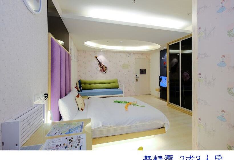 اتاق استاندارد سه نفره, 85 Asia