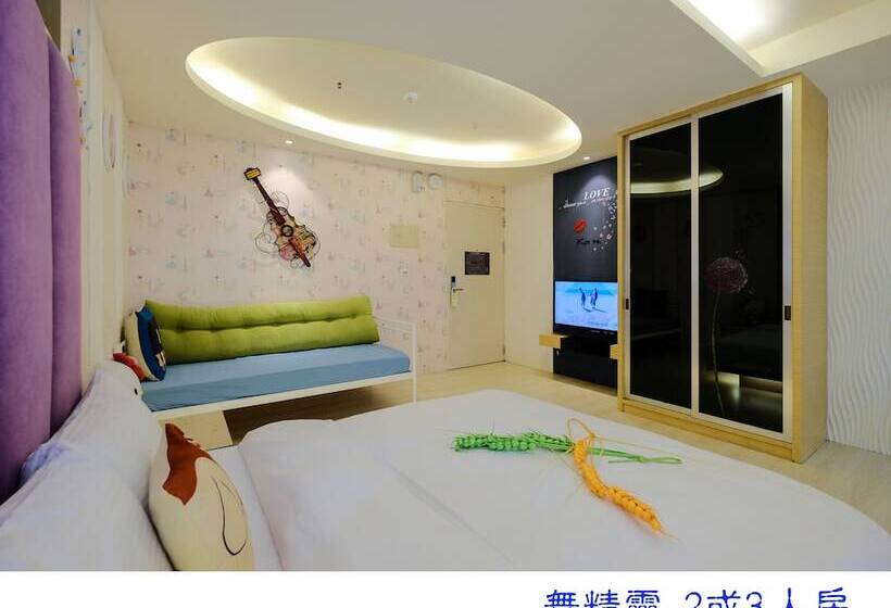 اتاق استاندارد سه نفره, 85 Asia