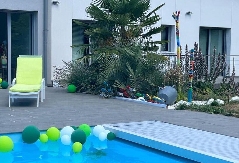 标准房带园景, Domaine Georges V