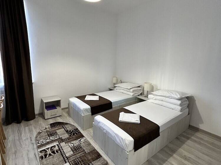 标准间, Continental City Center