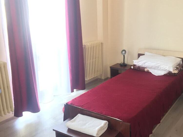 标准单人间, Continental City Center