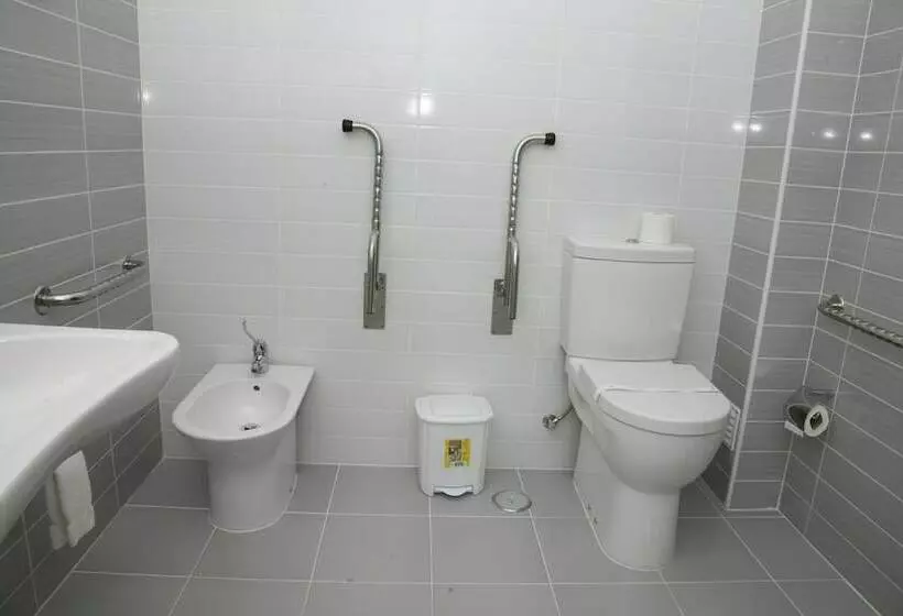 اتاق استاندارد سه نفره, Spirit Hotel Fonte Real - Antigo Hotel Flora