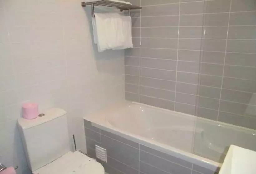 اتاق استاندارد سه نفره, Spirit Hotel Fonte Real - Antigo Hotel Flora
