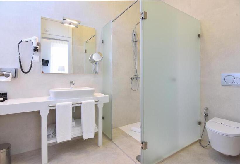 家庭套房, Exe Wellington