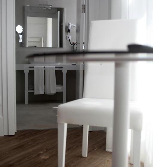 小型套房, Exe Wellington