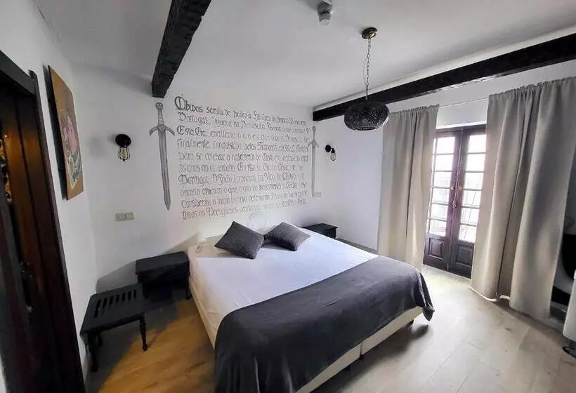 اتاق استاندارد, Rainha Santa Isabel   óbidos History