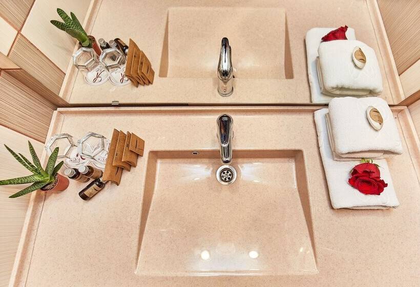 סוויטת ג'וניור, Sinaia