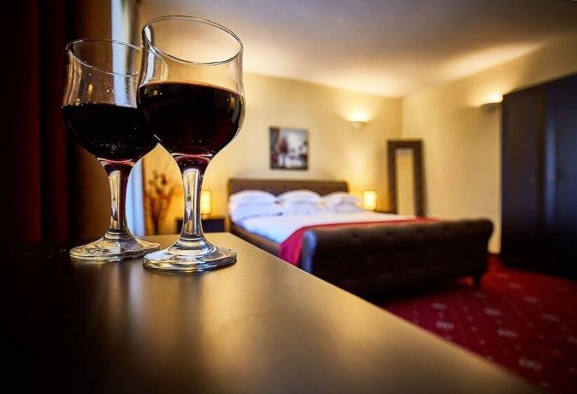 סוויטת ג'וניור, Sinaia