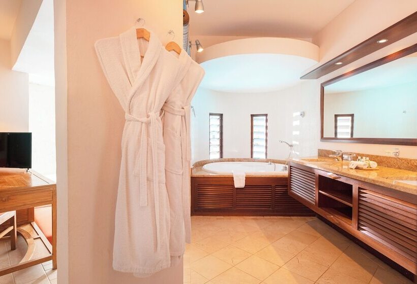 اتاق لوکس, Le Saint Alexis Hotel & Spa