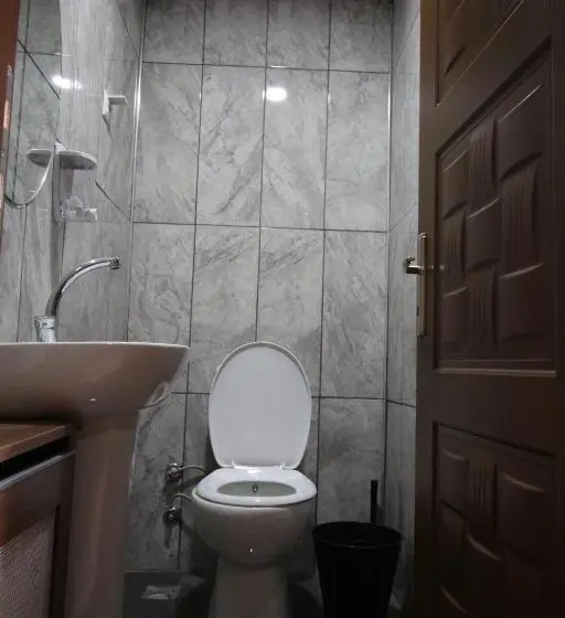 اتاق استاندارد یک نفره, Deeps Hostel Eskişehir