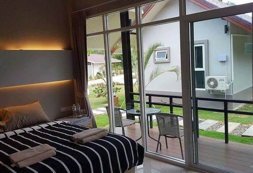 Quarto Estandar com Sacada, Evergreen Koh Chang Resort