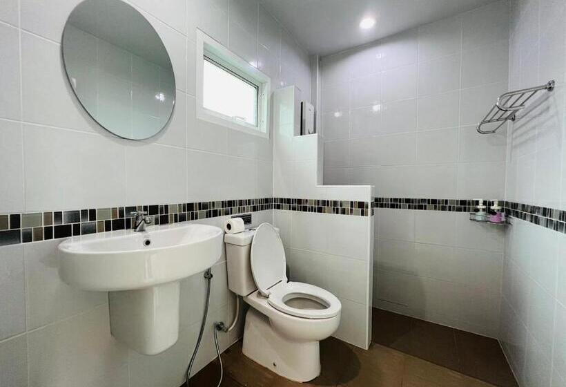 Quarto Estandar com Sacada, Evergreen Koh Chang Resort