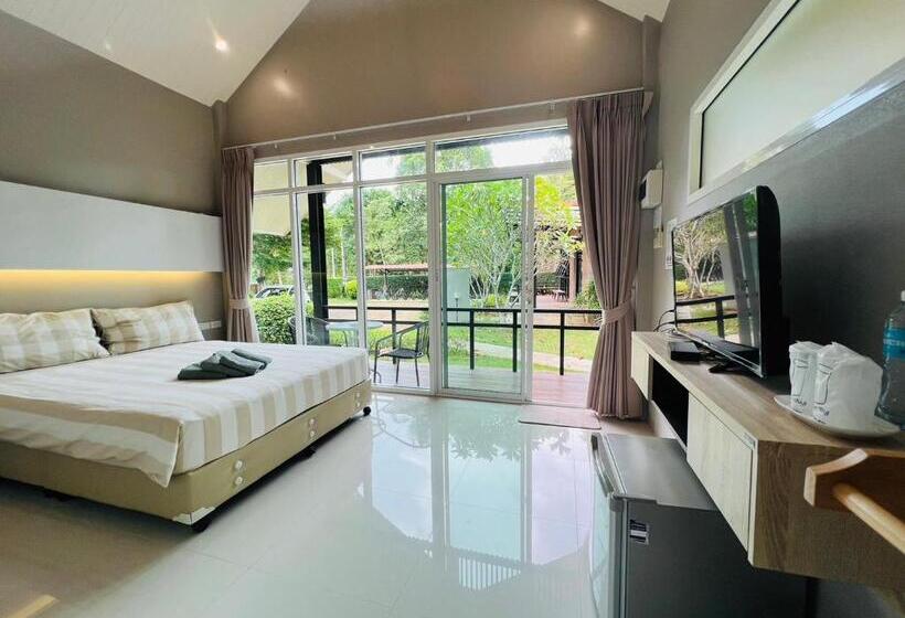 Quarto Estandar com Sacada, Evergreen Koh Chang Resort