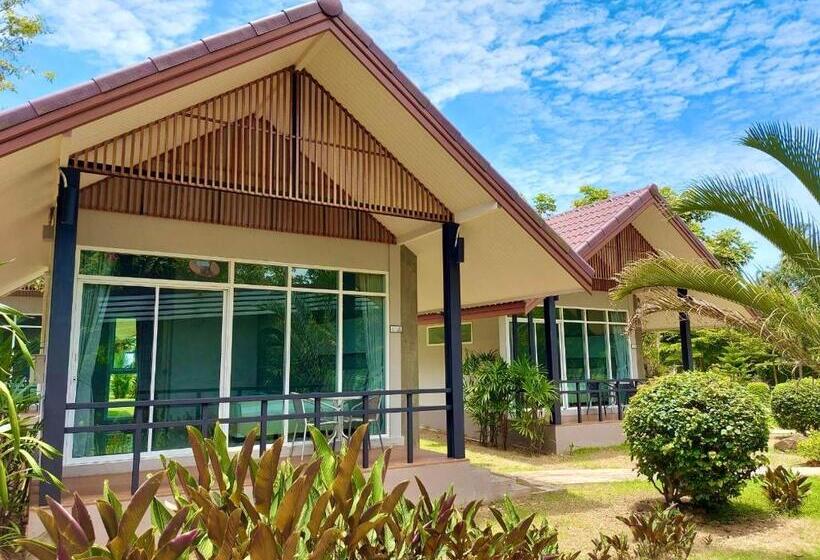 Quarto Estandar com Sacada, Evergreen Koh Chang Resort