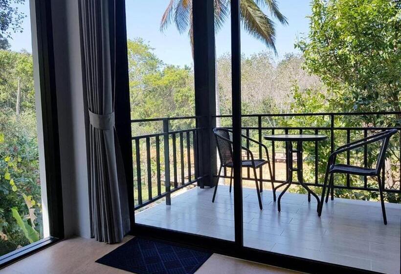 Quarto Estandar, Evergreen Koh Chang Resort