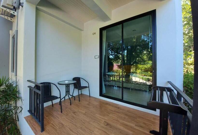 Quarto Estandar, Evergreen Koh Chang Resort