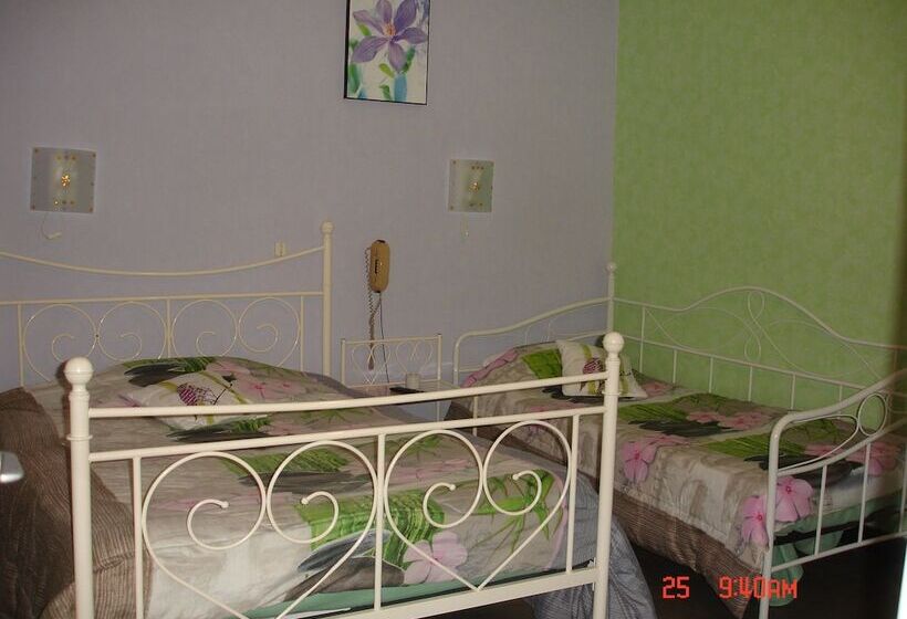 Семейный Номер, Hôtel De La Marmotte