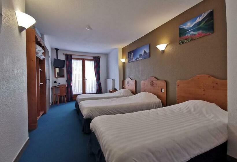 带阳台的三人标准间, Les Bruyères