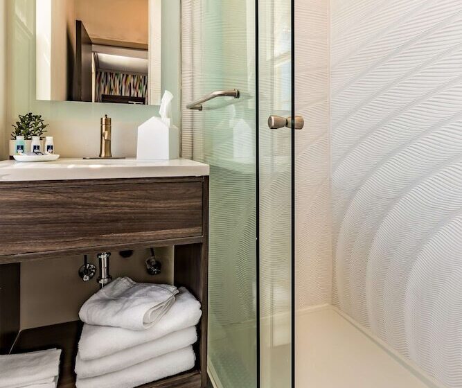 سوییت خانوادگی, Signature San Francisco