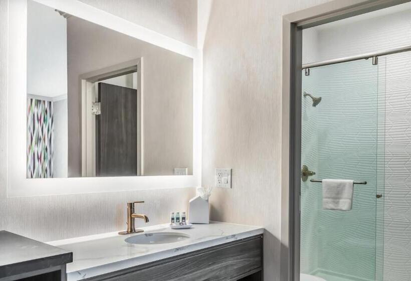 سوییت خانوادگی, Signature San Francisco