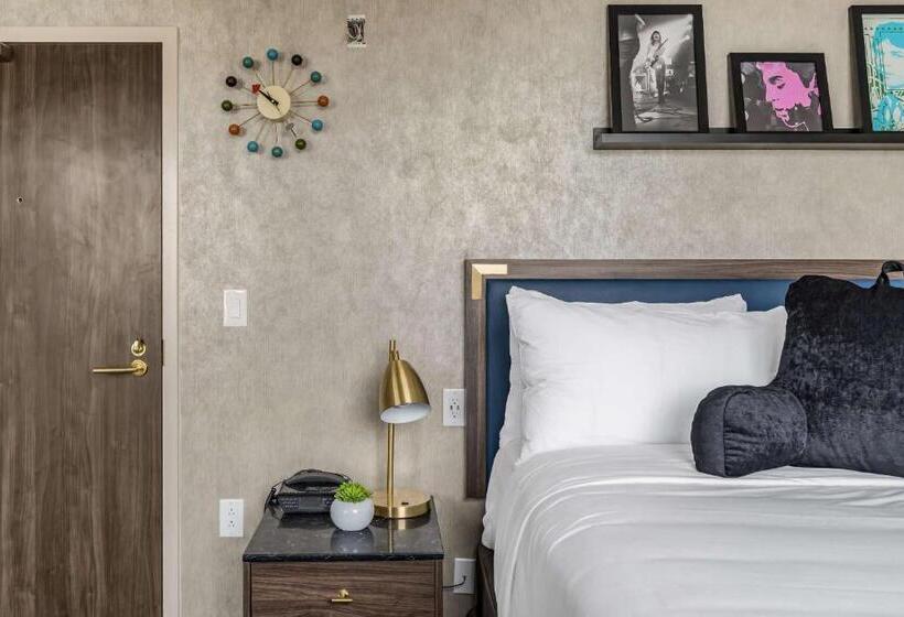 Suite Familiar, Signature San Francisco