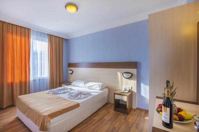 اتاق خانوادگی, Destination Inn