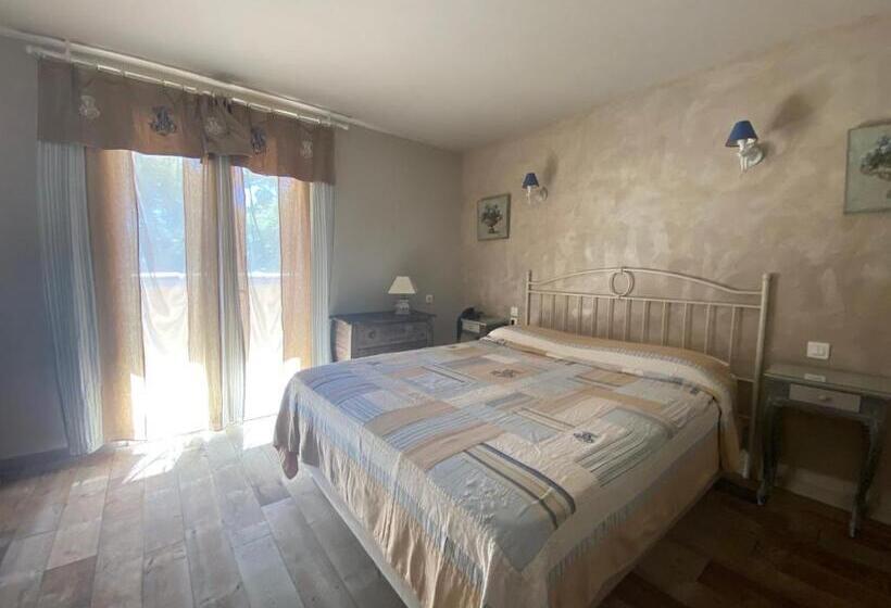 Номер Superior с Балконом, Les Sables D Ocre & Spa